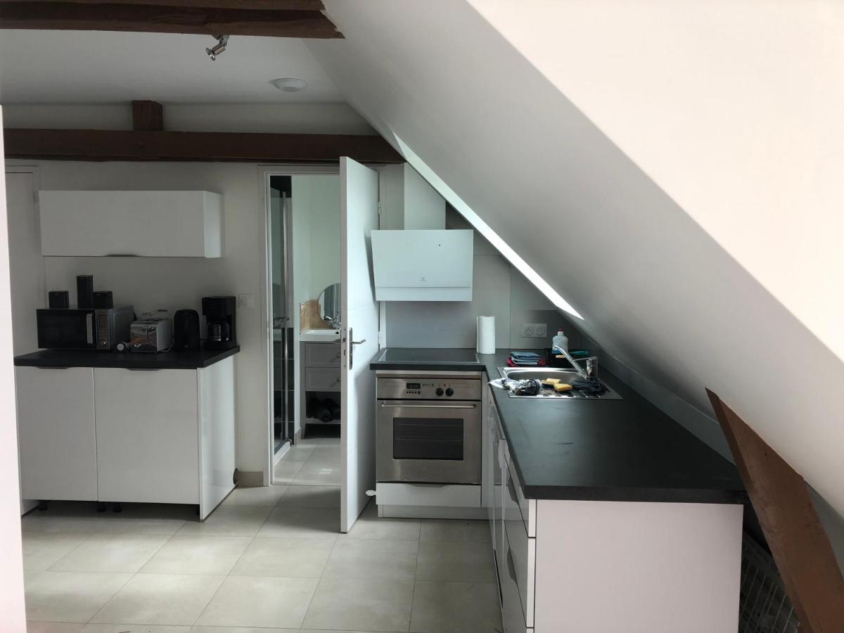 Residence Merlin Appart Des Druides Saint-Malon-sur-Mel Exteriér fotografie
