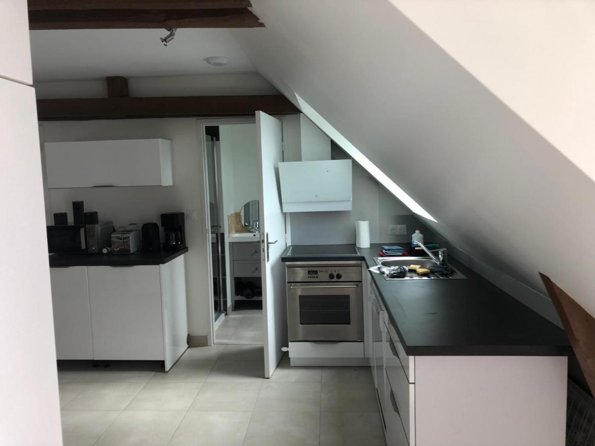 Residence Merlin Appart Des Druides Saint-Malon-sur-Mel Exteriér fotografie